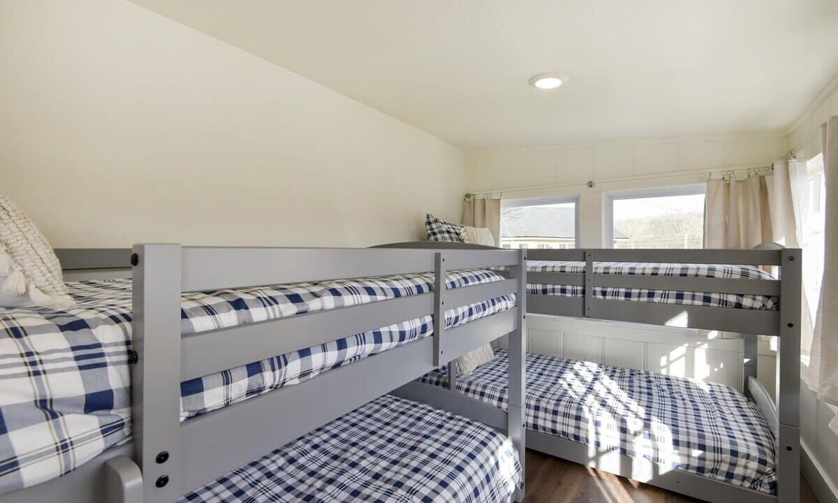 Photo of Bedroom in Rockaway Beach