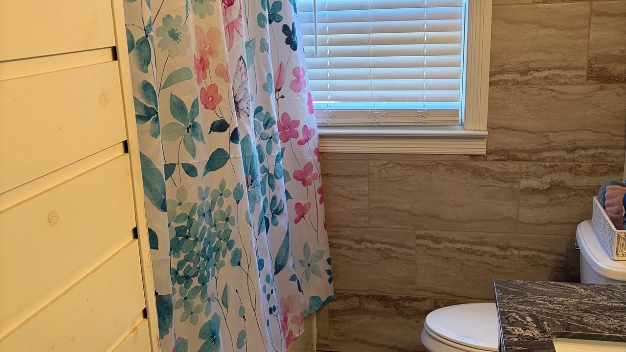 Photo of Bathroom in Pryor