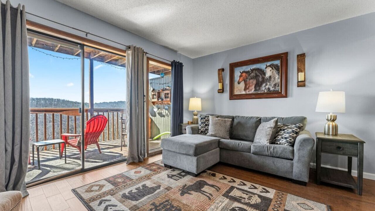 Photo of Livingroom in Notch Estates
