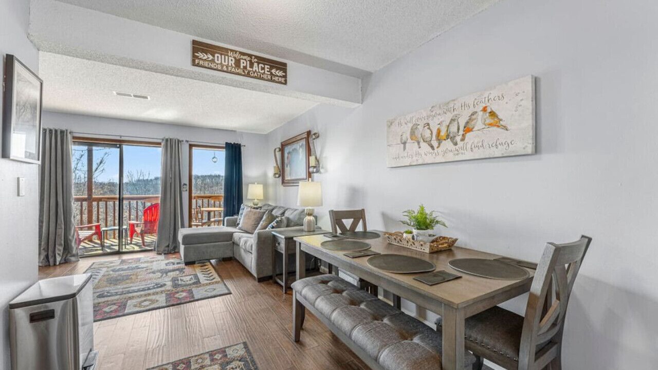 Photo of Livingroom in Notch Estates