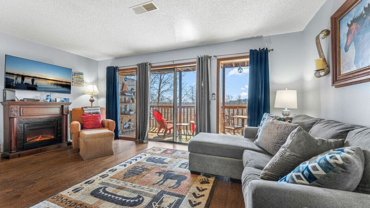 Photo of Livingroom in Notch Estates