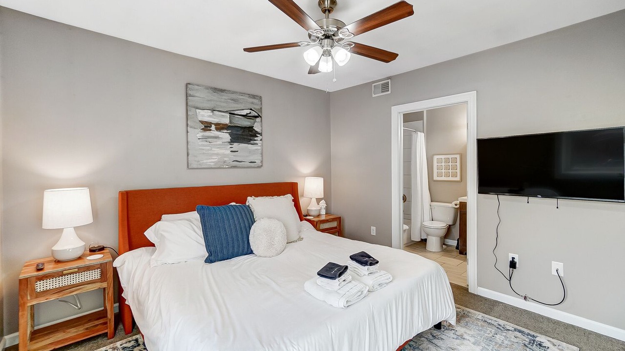 Photo of Bedroom in Oakley