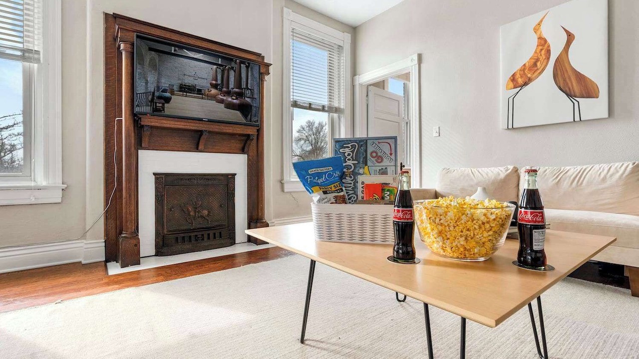 Photo of Livingroom in Shelby Park