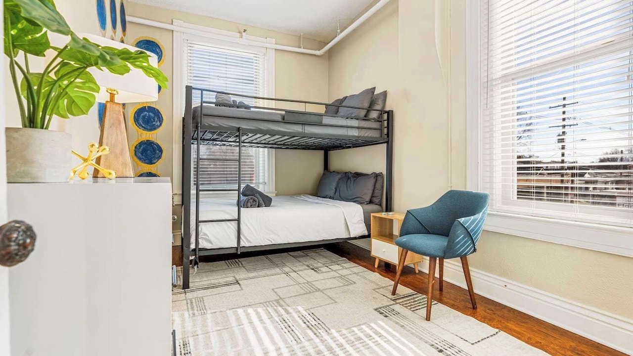 Photo of Bedroom in Shelby Park