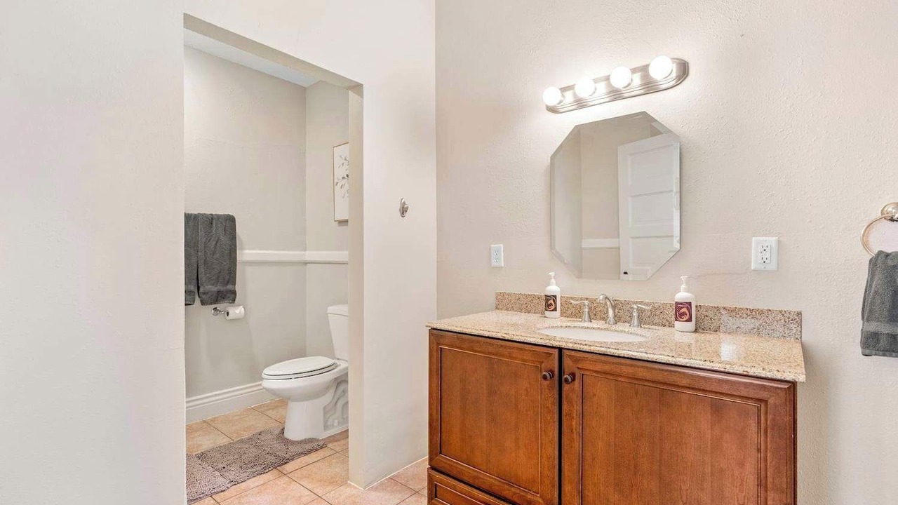 Photo of Bathroom in Shelby Park