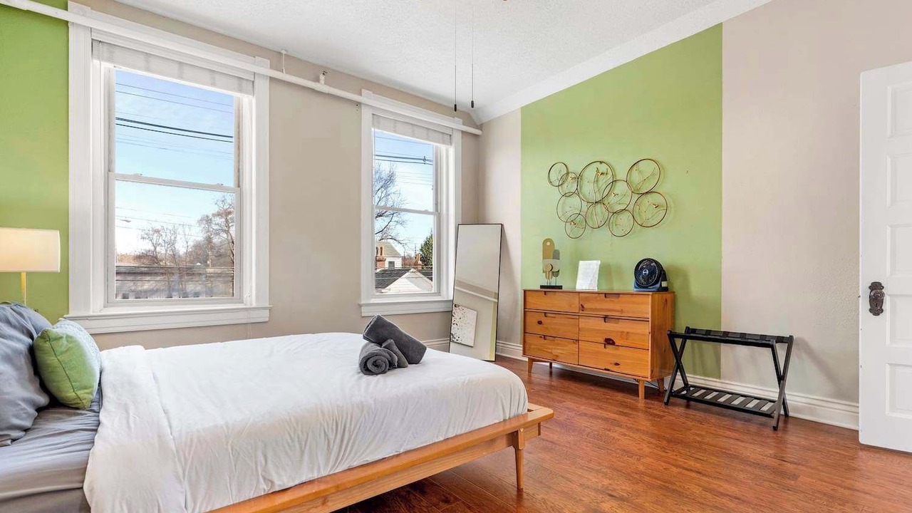 Photo of Bedroom in Shelby Park