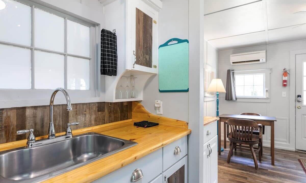 Photo of Kitchen in Rockaway Beach