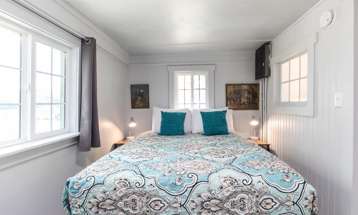 Photo of Bedroom in Rockaway Beach