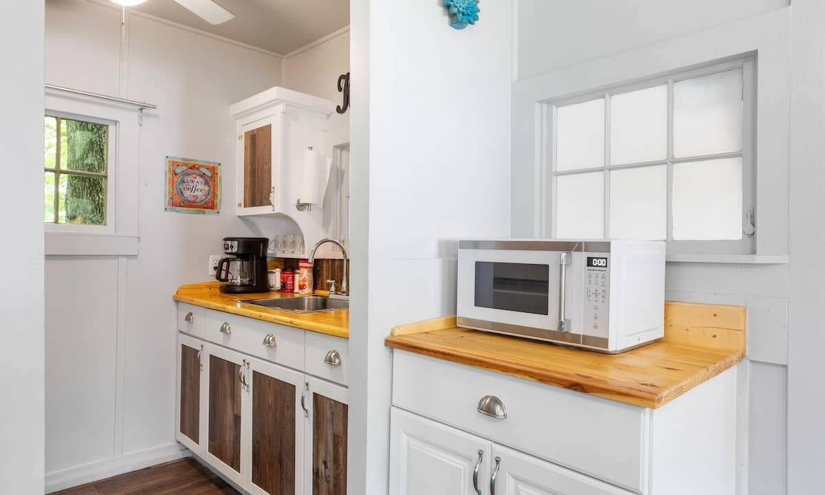 Photo of Kitchen in Rockaway Beach