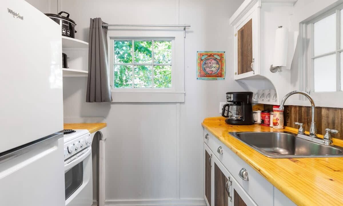 Photo of Kitchen in Rockaway Beach