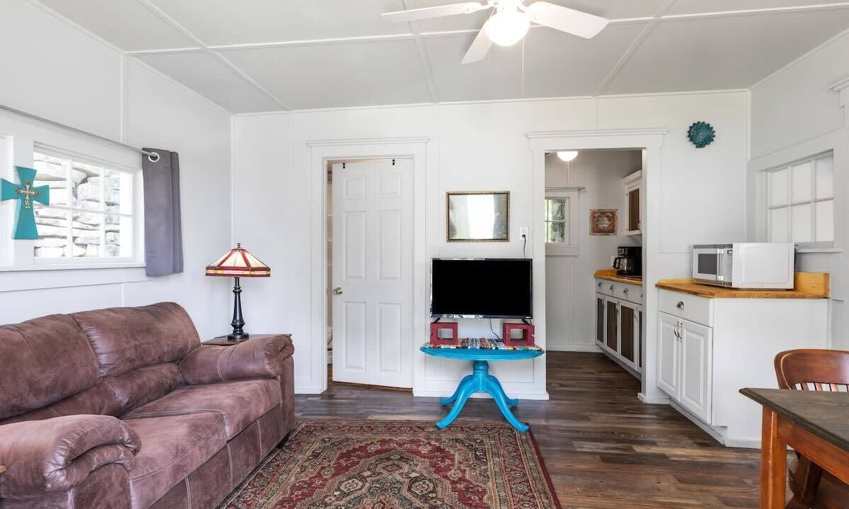 Photo of Livingroom in Rockaway Beach