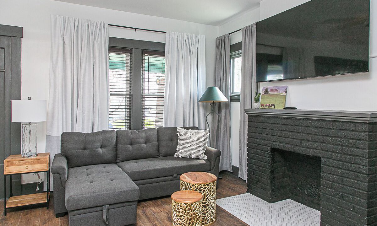 Photo of Livingroom in Clarksville