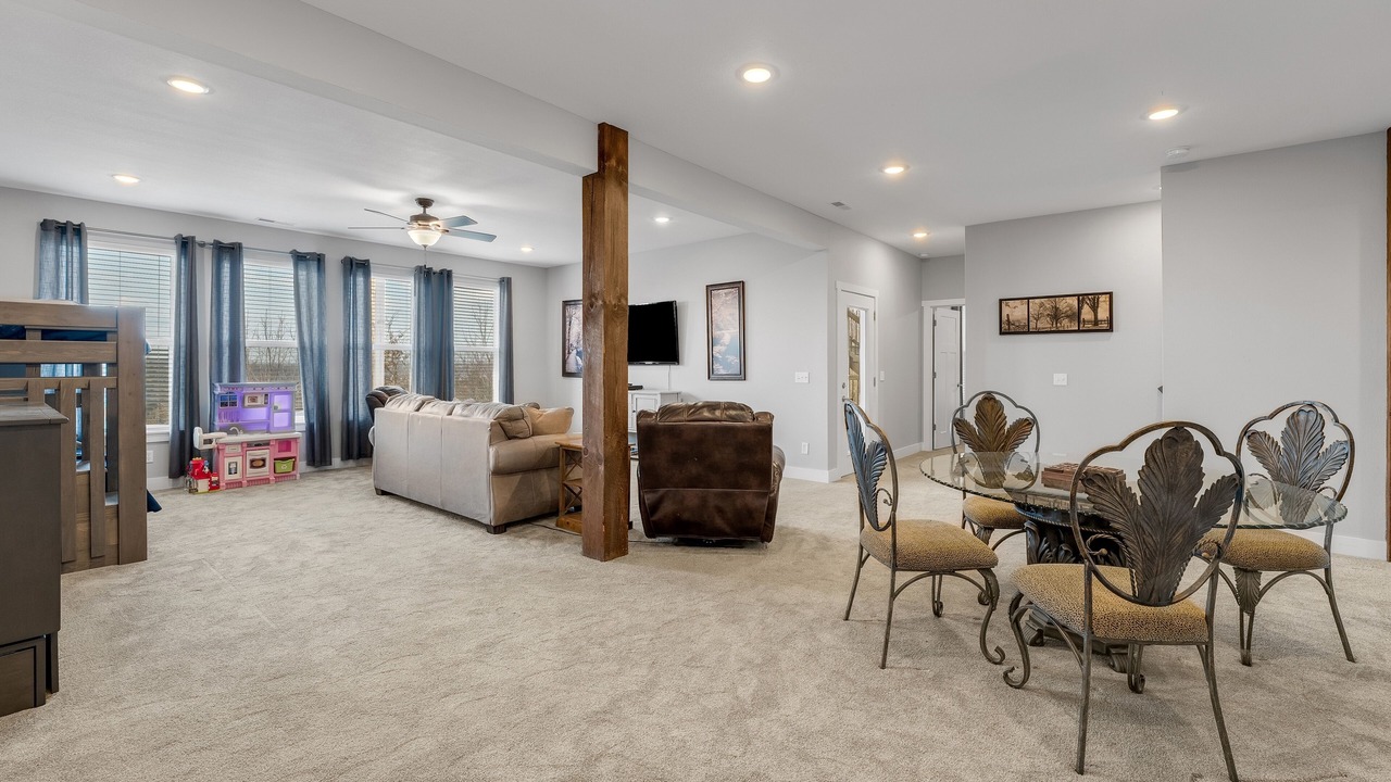 Photo of Bedroom in Branson West