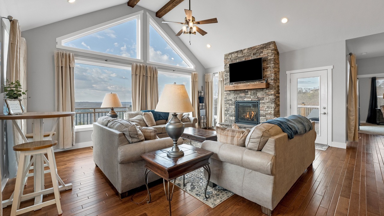 Photo of Bedroom in Branson West