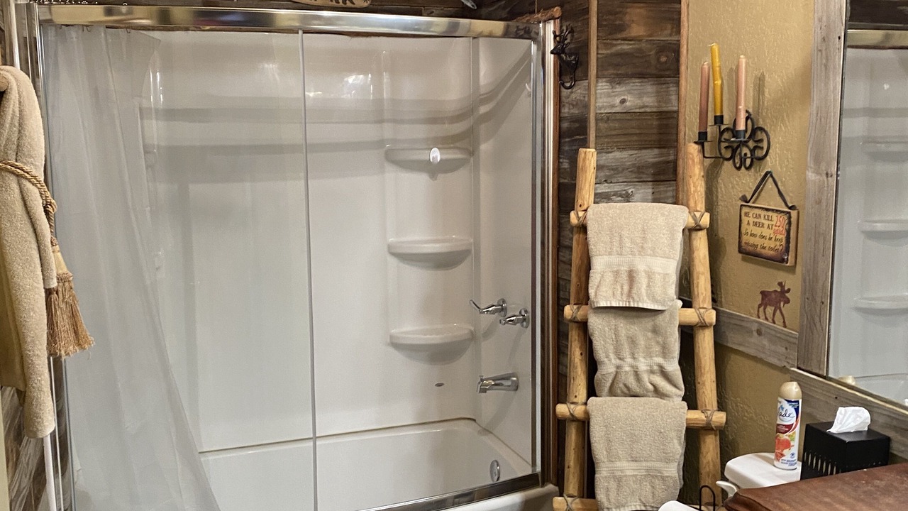 Photo of Bathroom in Cloudcroft