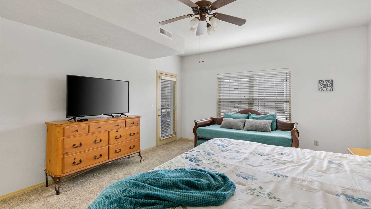 Photo of Bedroom in Branson West