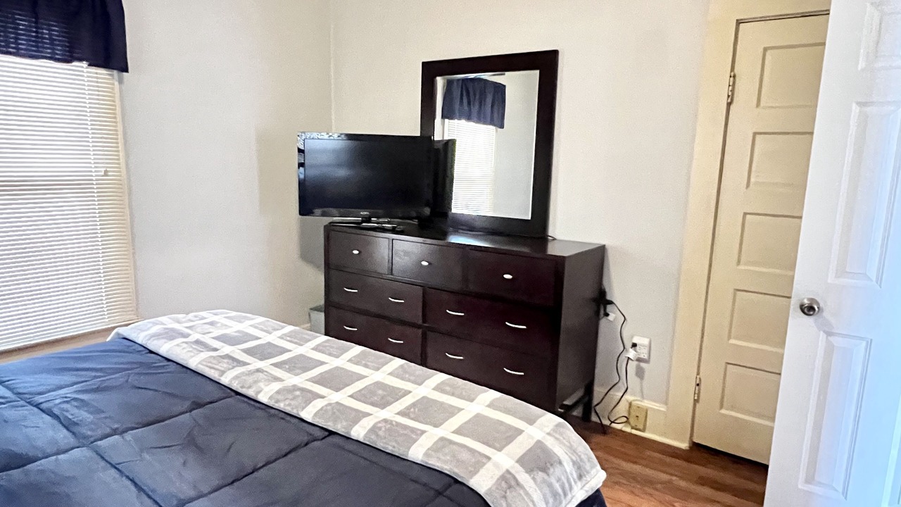 Photo of Bedroom in Madisonville