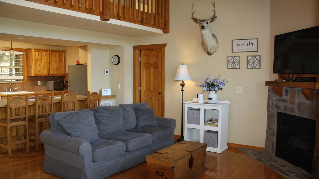 Photo of Livingroom in Reeds Spring