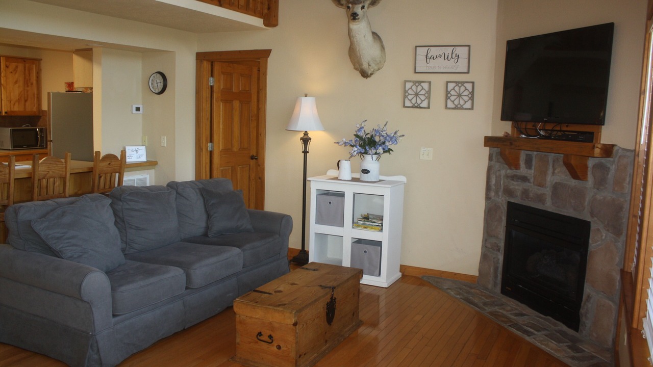 Photo of Livingroom in Reeds Spring