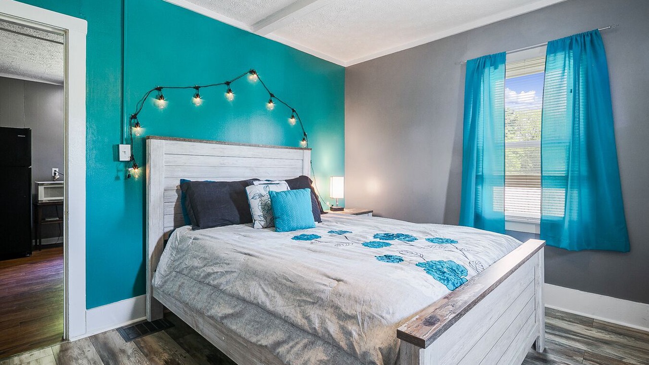 Photo of Bedroom in Shelby Park