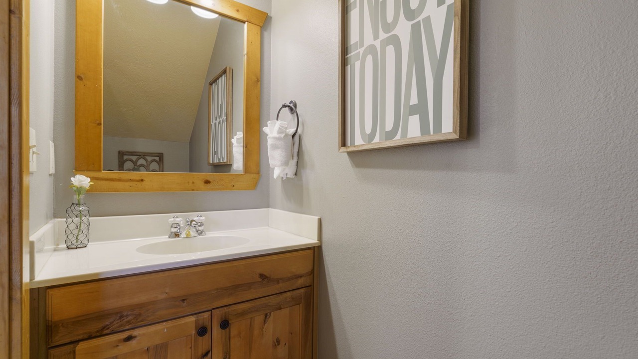 Photo of Bathroom in Reeds Spring