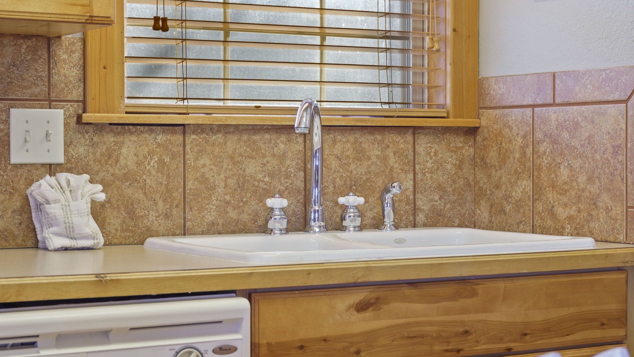 Photo of Bathroom in Reeds Spring