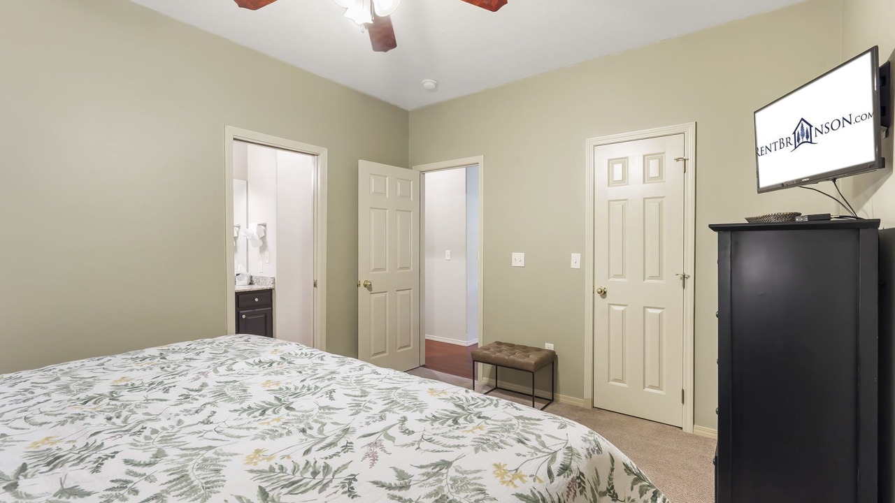 Photo of Bedroom in Branson West