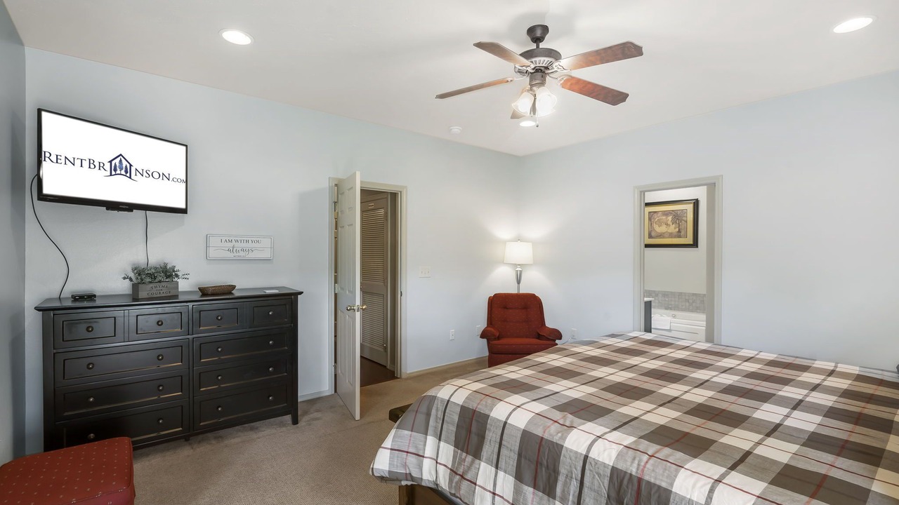Photo of Bedroom in Branson West