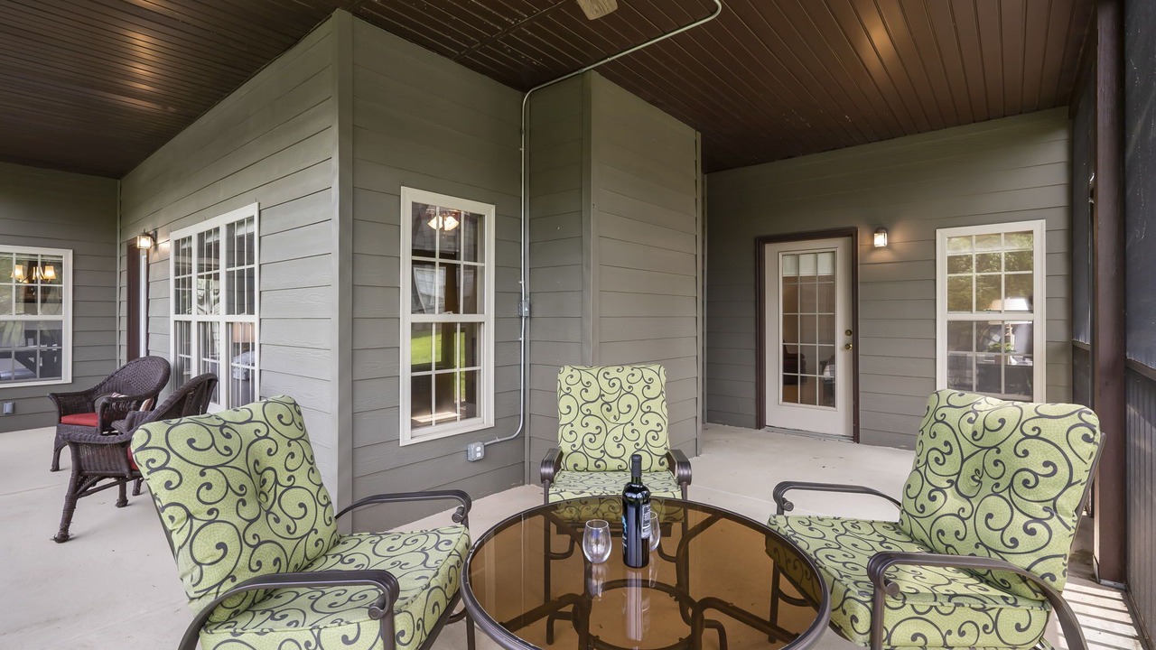 Photo of Patio Balcony in Branson West