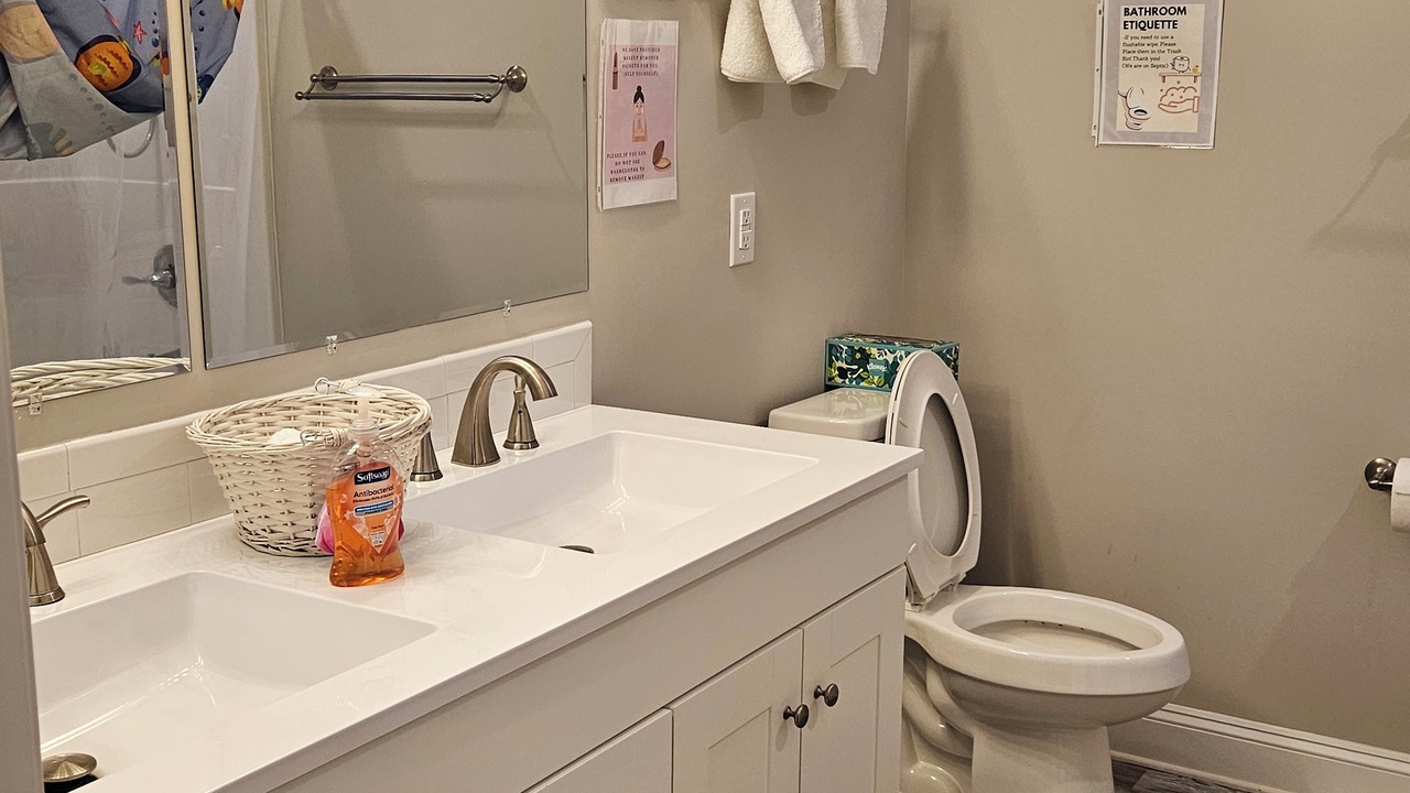 Photo of Bathroom in Emerald Isle