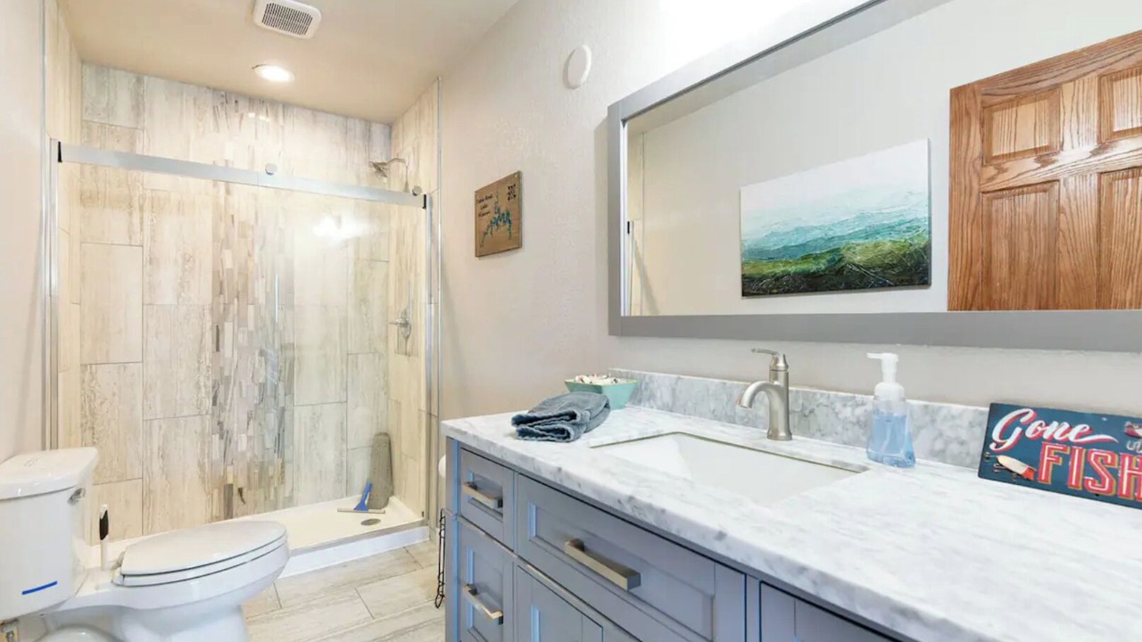 Photo of Bathroom in Shell Knob
