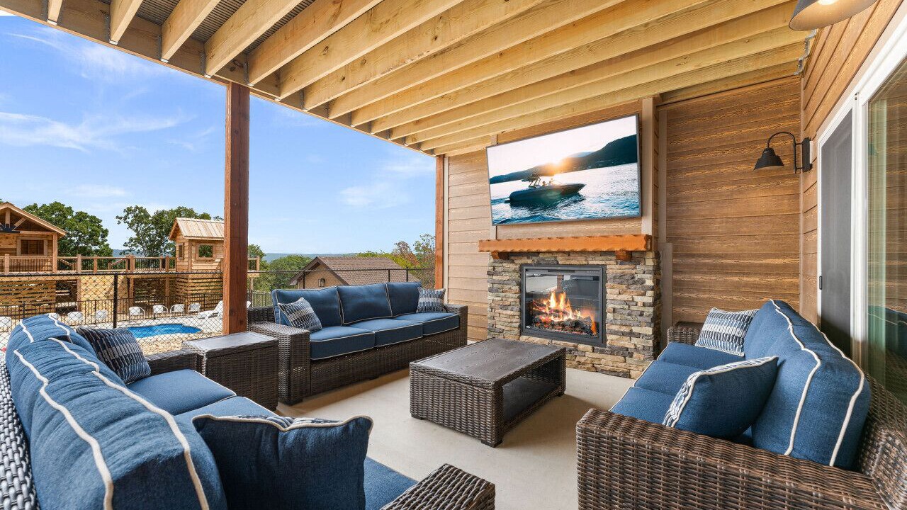 Photo of Livingroom in Kimberling City