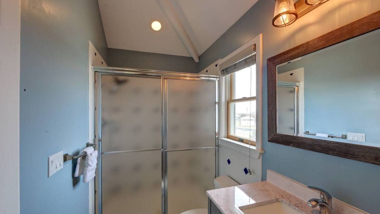 Photo of Bathroom in Hatteras