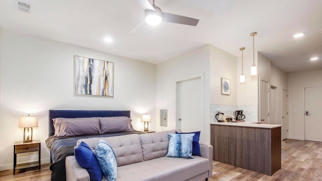 Photo of Livingroom in Downtown Louisville