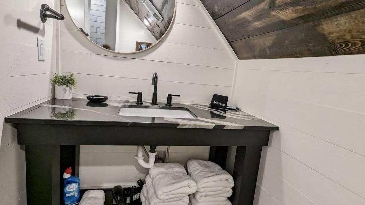 Photo of Bathroom in Mena
