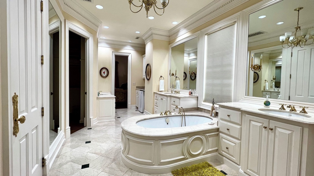 Photo of Bathroom in Branson