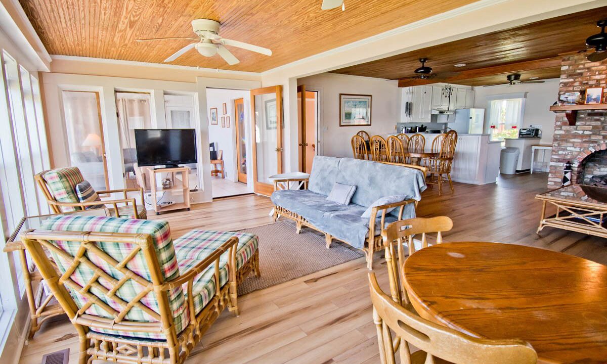 Photo of Livingroom in Morehead City