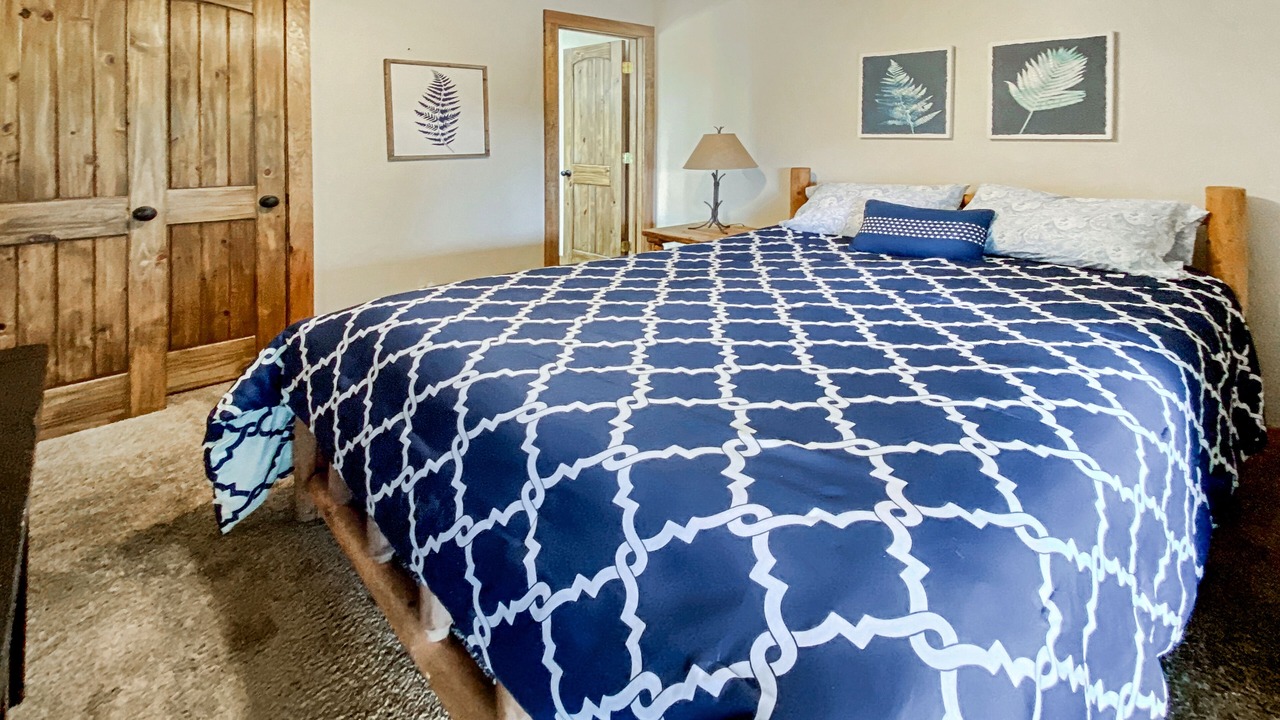 Photo of Bedroom in Branson West