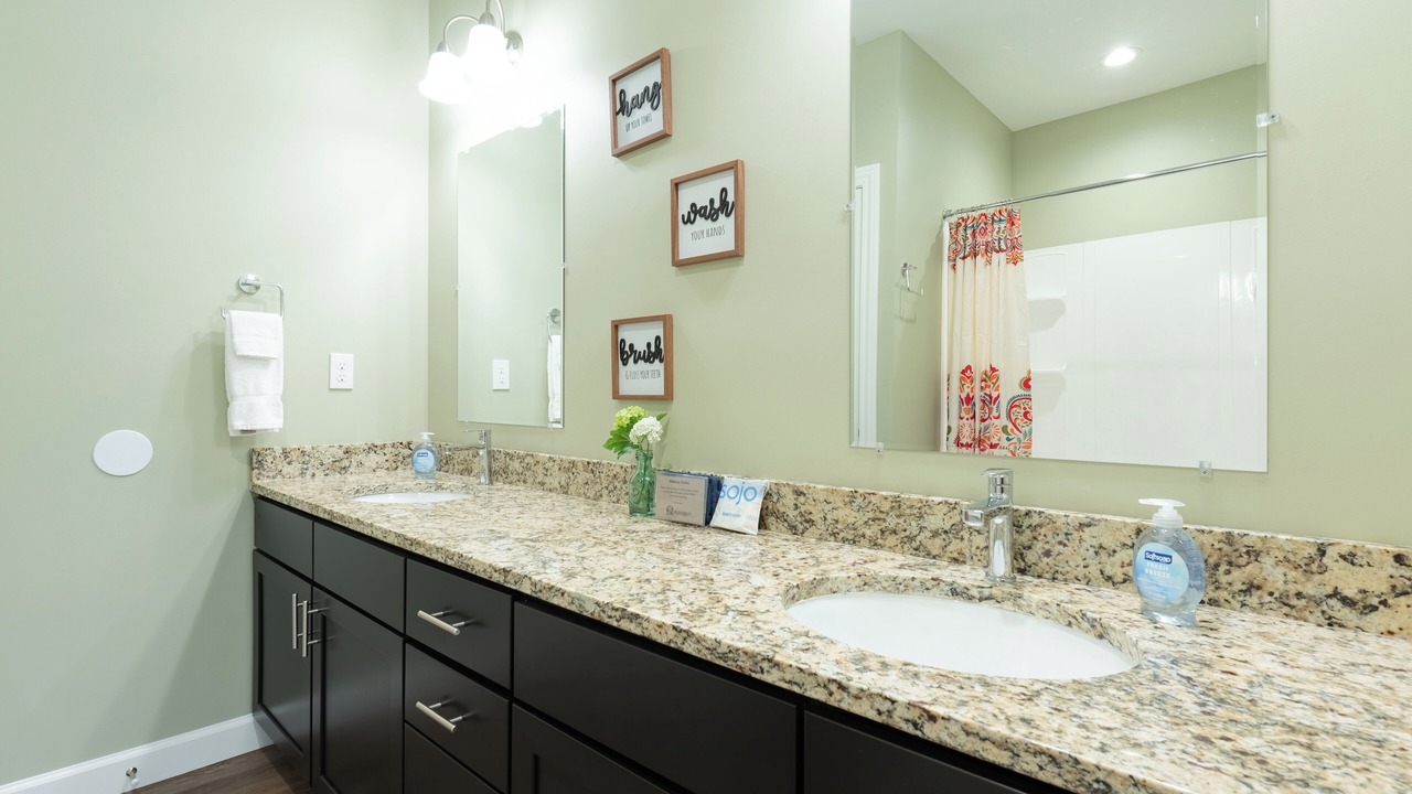Photo of Bathroom in Branson
