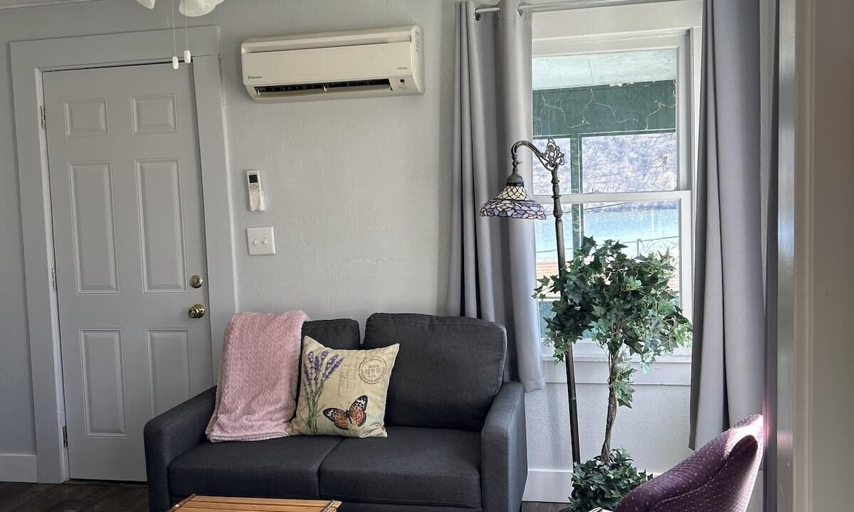 Photo of Livingroom in Rockaway Beach