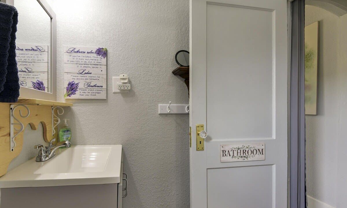 Photo of Bathroom in Rockaway Beach