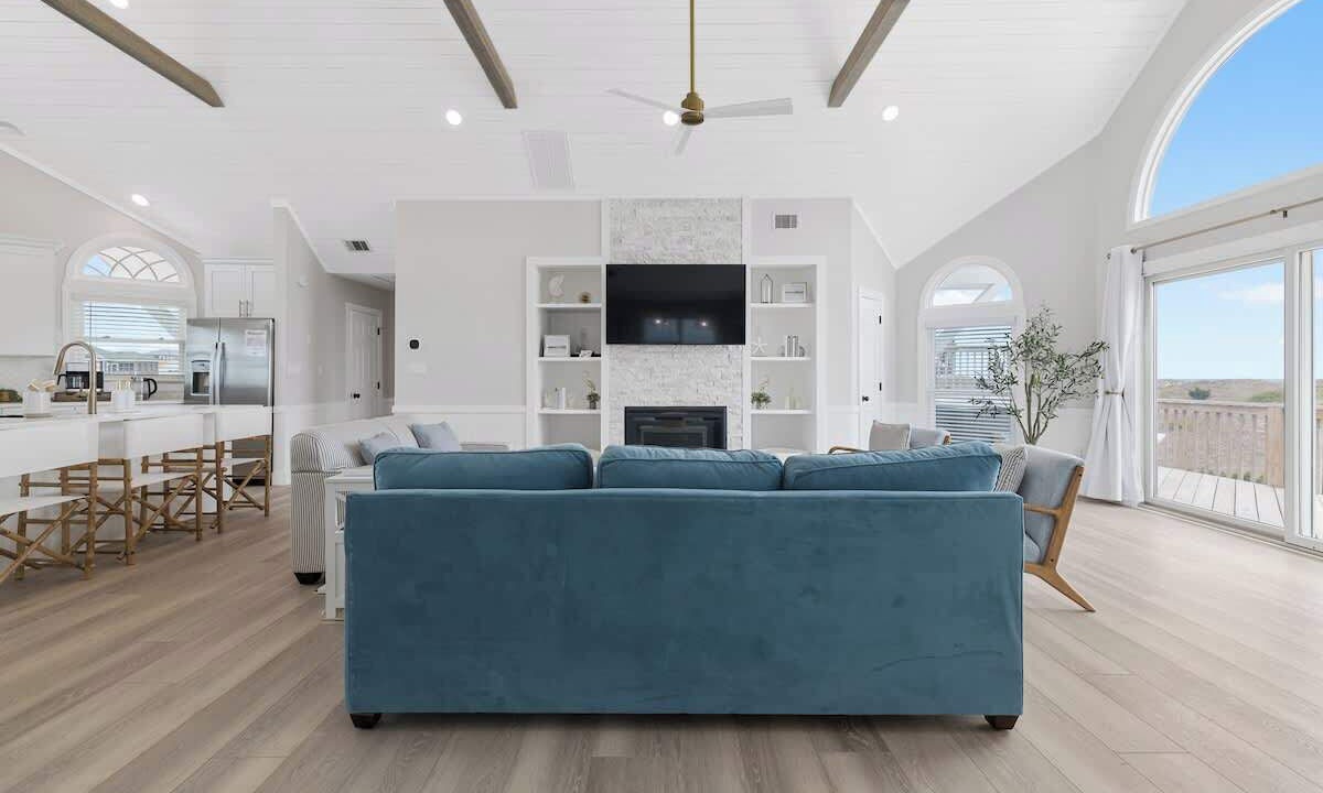 Photo of Livingroom in Waves