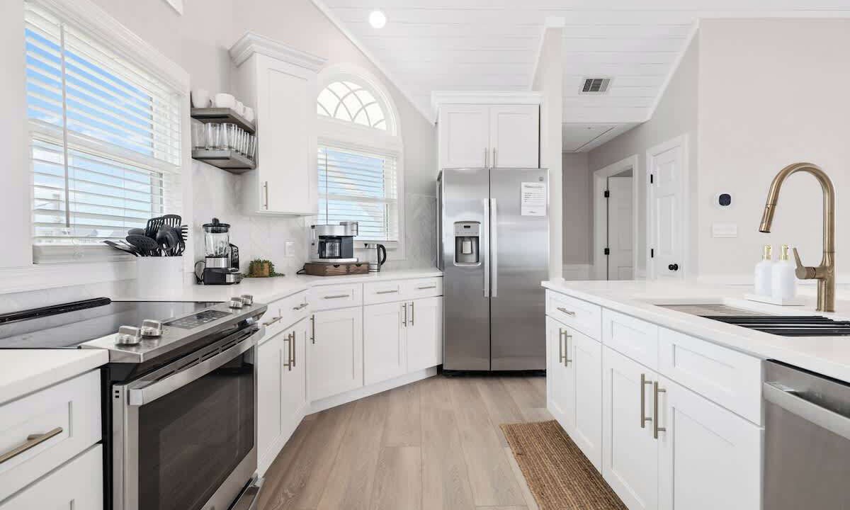 Photo of Kitchen in Waves