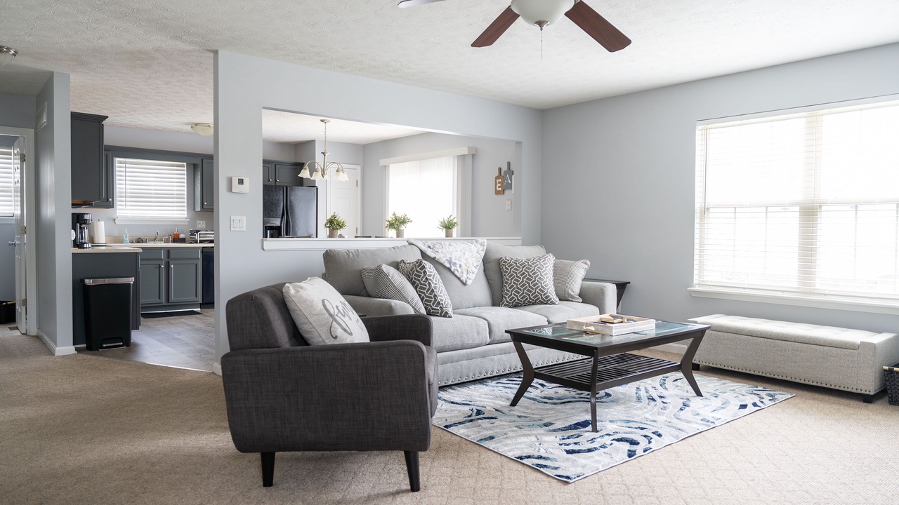 Photo of Livingroom in New Albany