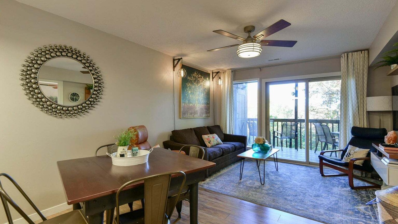 Photo of Livingroom in Notch Estates