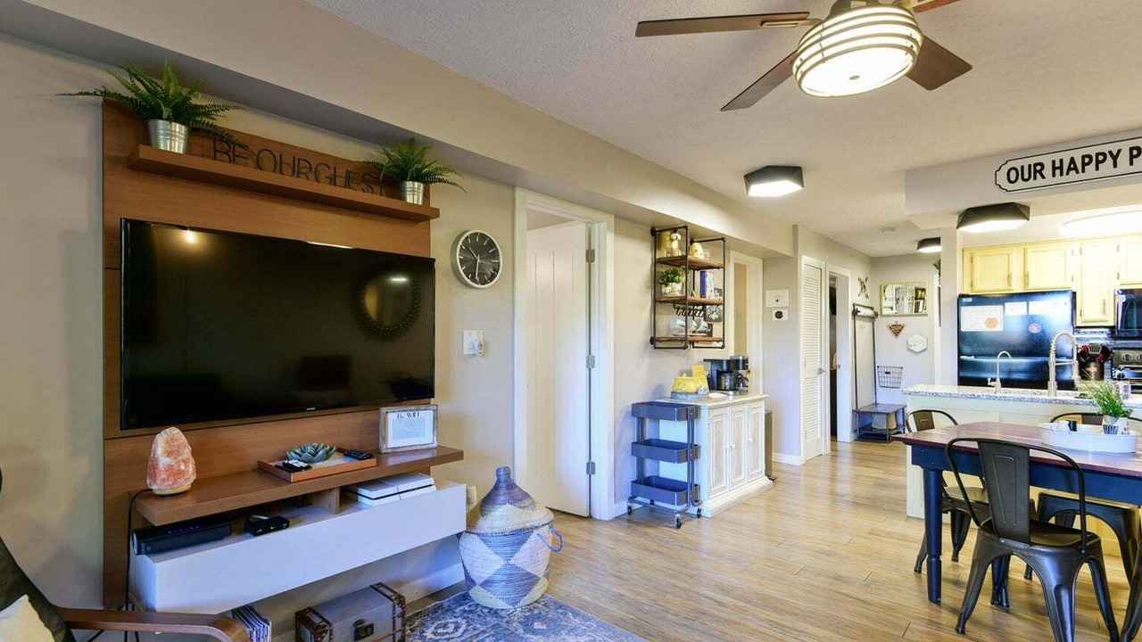 Photo of Others in Notch Estates