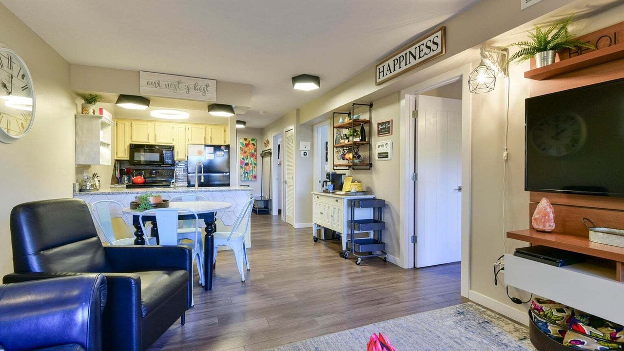 Photo of Others in Notch Estates