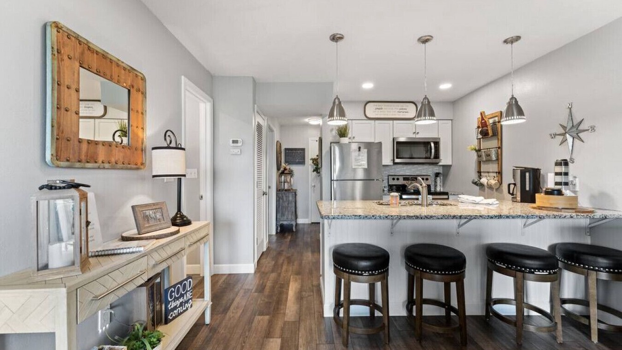 Photo of Others in Notch Estates