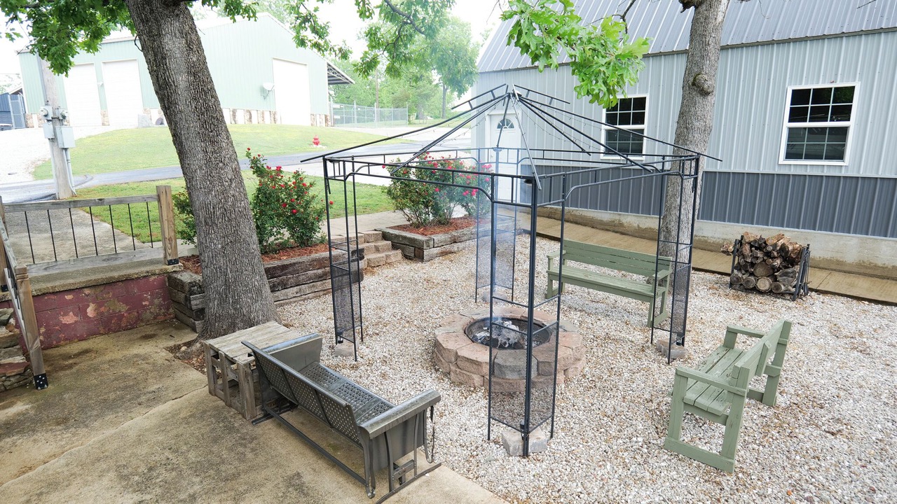 Photo of Patio Balcony in Lampe