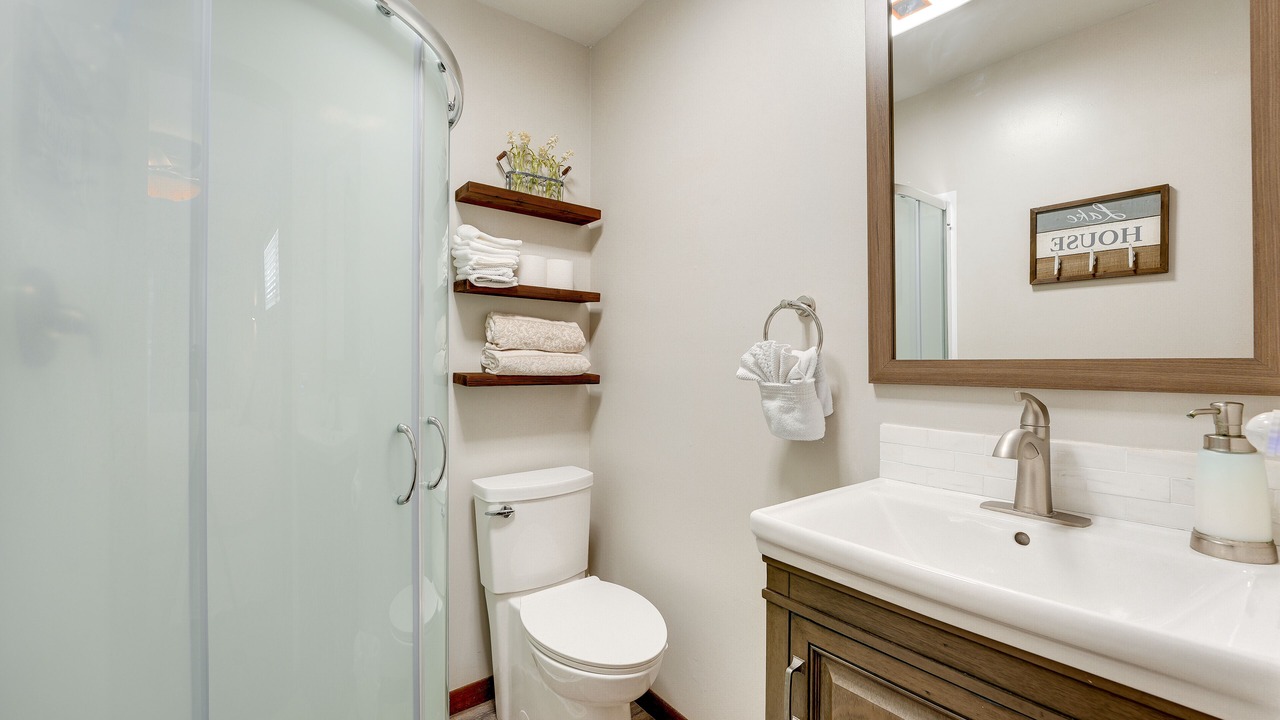Photo of Bathroom in Shell Knob